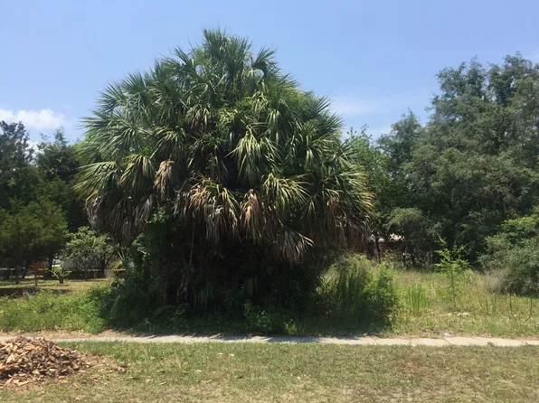 817 S 11th St, Fernandina Beach, FL 32034