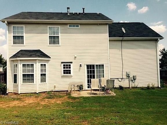 3rd image of 4803 Redland Ct