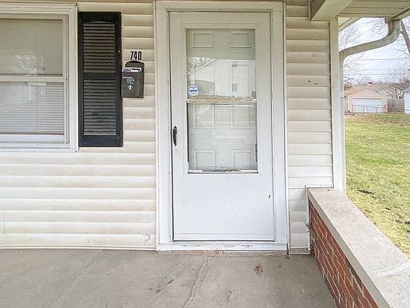 2nd image of 740 N Bosart Ave