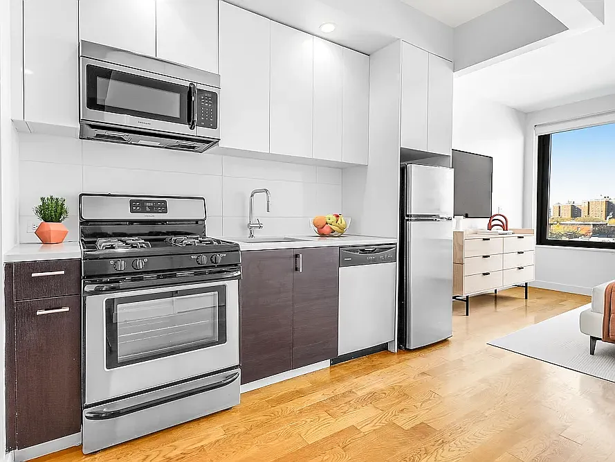 316 Bergen Street — Photo 2