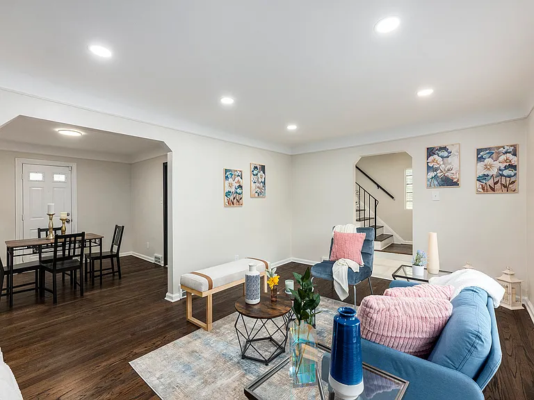 19711 Hartwell St — Photo 19