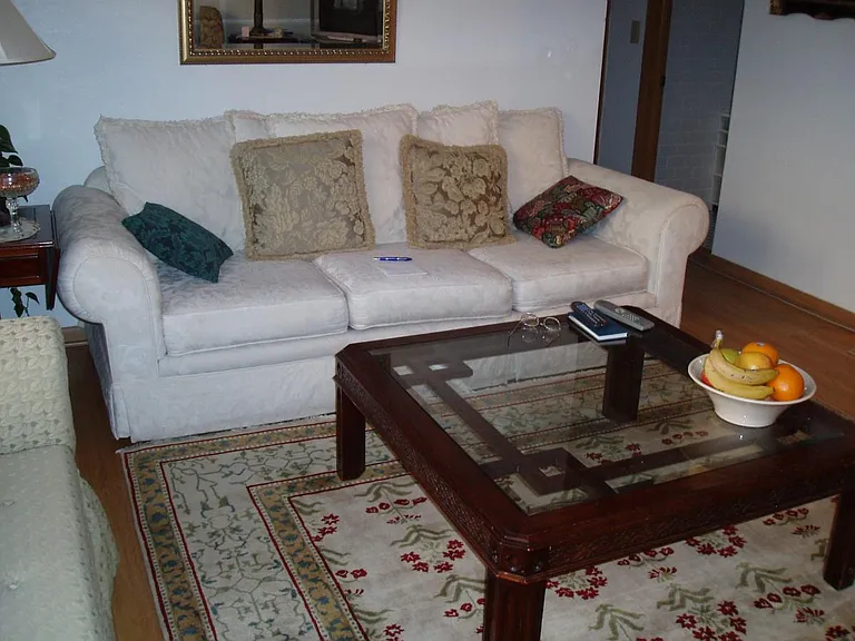 406 E Henry Clay St — Photo 12