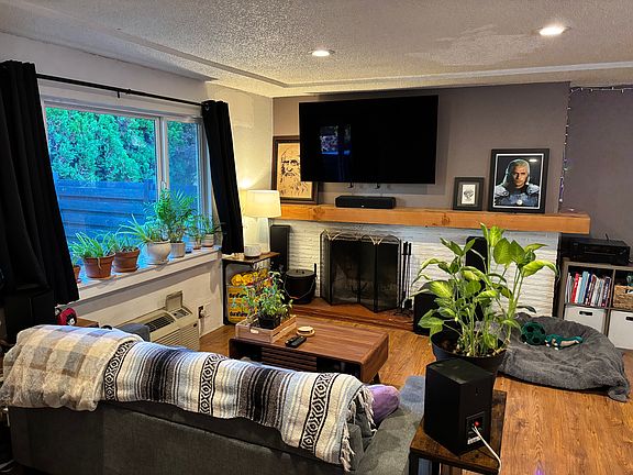 Living room with window