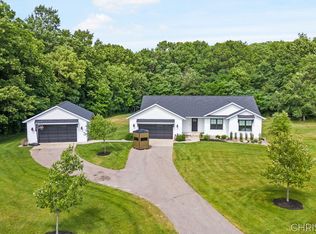 2809 Cottontail Ct, Dorr, MI 49323