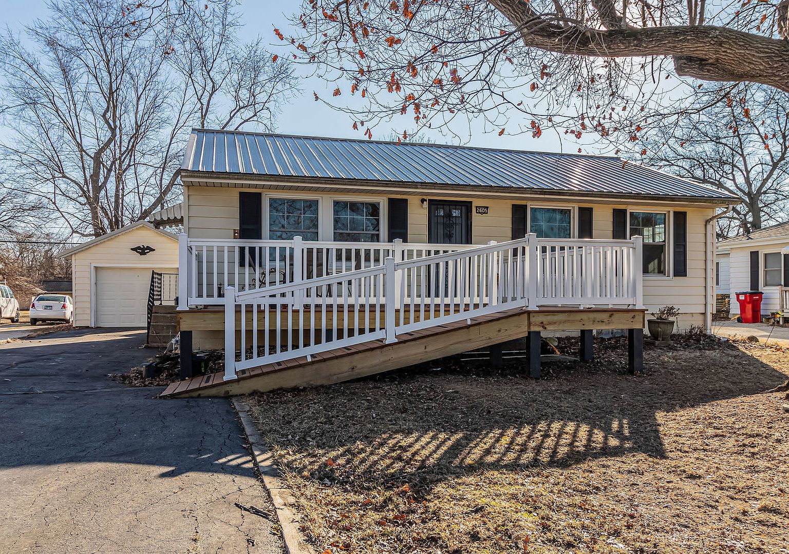 2605 W John St, Champaign, IL 61821 | Zillow