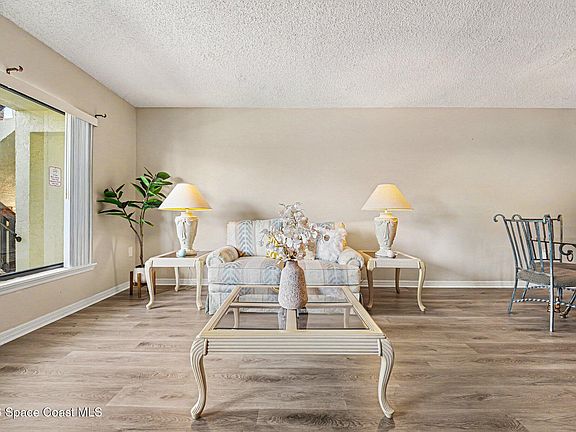 3rd image of 1515 Huntington Ln APT 913