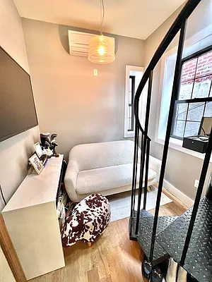 Rented by Safdie Realty Group | media 18