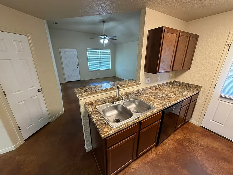 602 Kacie Dr #A — Photo 3