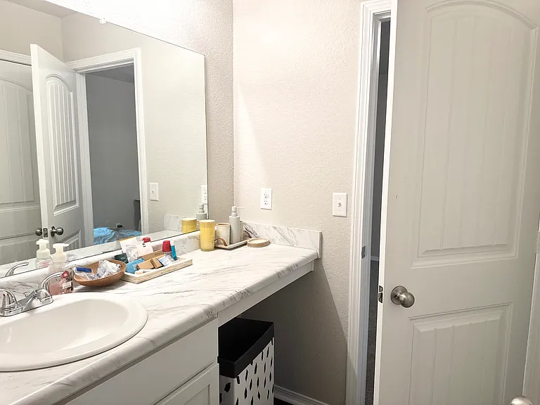 8616 Eastwood Creek Dr — Photo 21