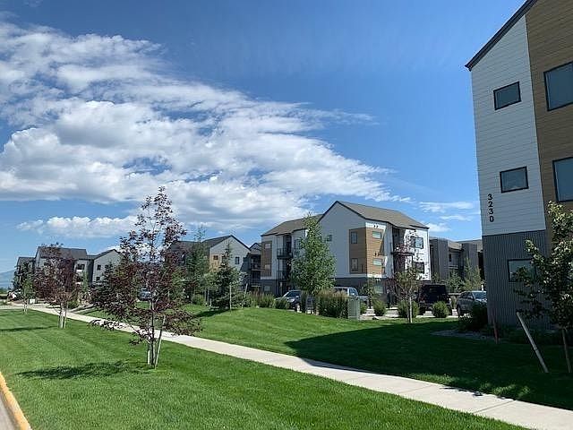 1st image of 3374 N 27th Ave #105