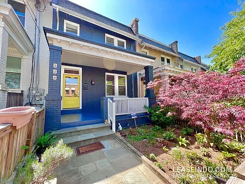 228 Upshur St NW Photo 1