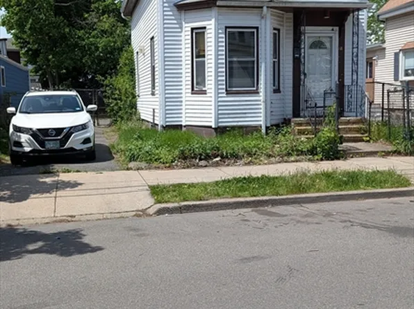88 Empire St, Lynn, MA 01902