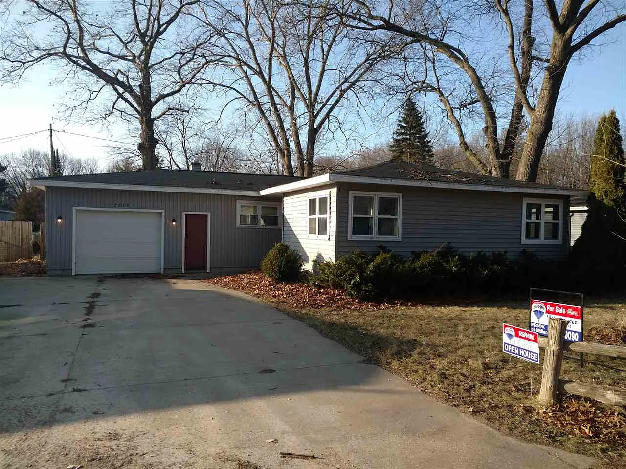 2268 Mara Dr photo 1
