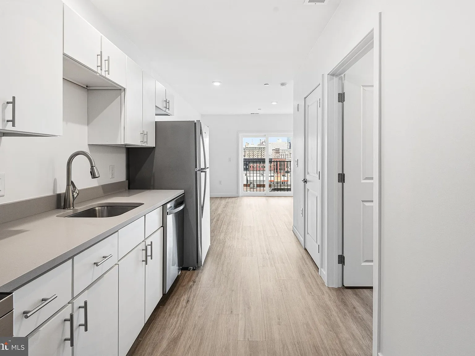 Studio, 436 sqft, $1,246 — Photo 2