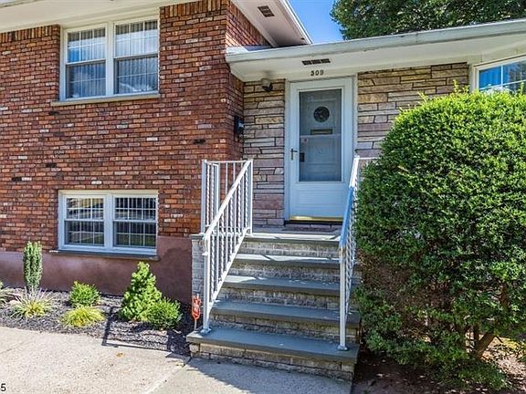 4th image of 509-513 Clifton Ave