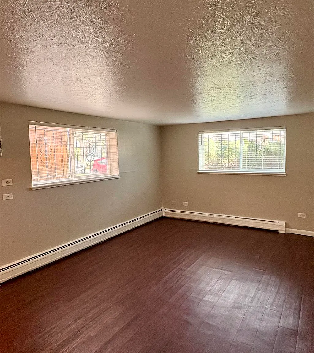 Monroe Apartments — Photo 3