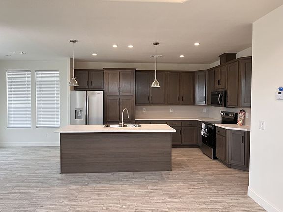 3rd image of 2501 W Wickenburg Way Space 325