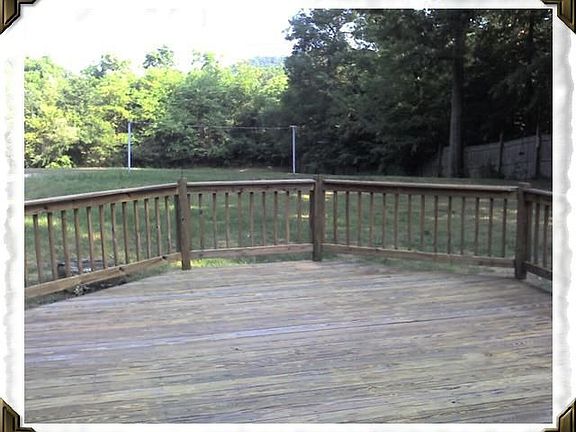 2nd image of 60 Whiteoak Cir