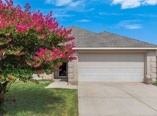 102 Dover Dr, Waxahachie, TX 75165