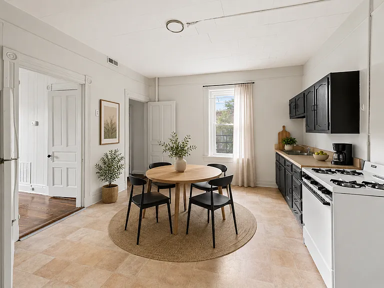 3239 Jefferson Ave #2 — Photo 3