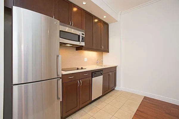 Rented by REAL New York | media 9