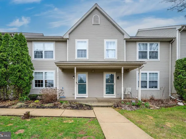 21-4 Cranberry Rdg, Reading, PA 19606