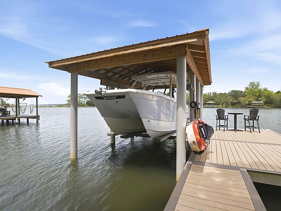 2nd image of 6770 Tom King Bayou Rd