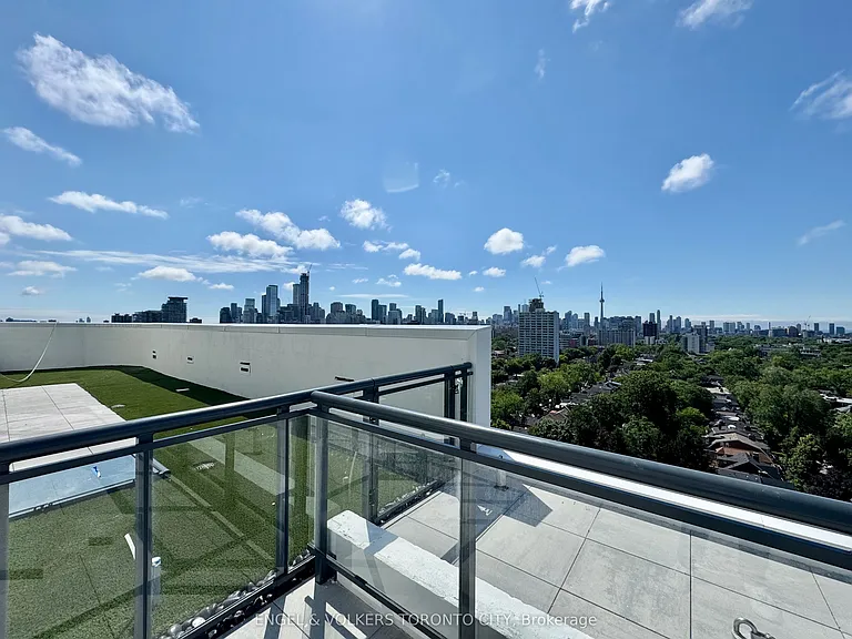 322 Dupont St #207 — Photo 16