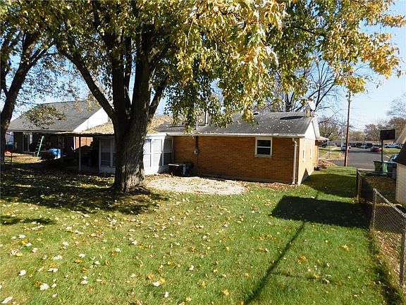 2nd image of 1603 Cedarbrook Pl