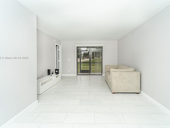 4th image of 10434 Sunrise Lakes Blvd APT 101