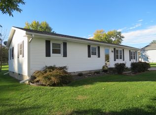 909 E Cleveland St, Monroe City, MO 63456
