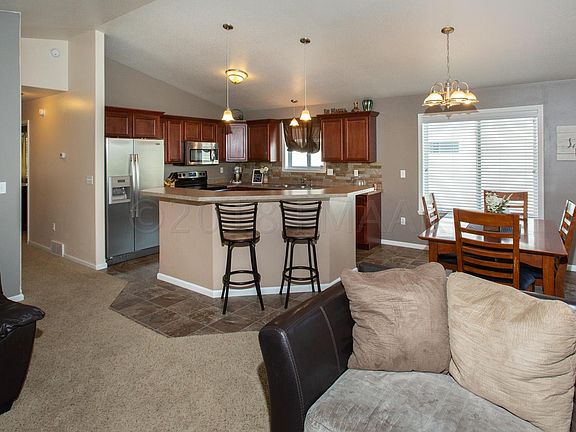 4th image of 3565 8th St E