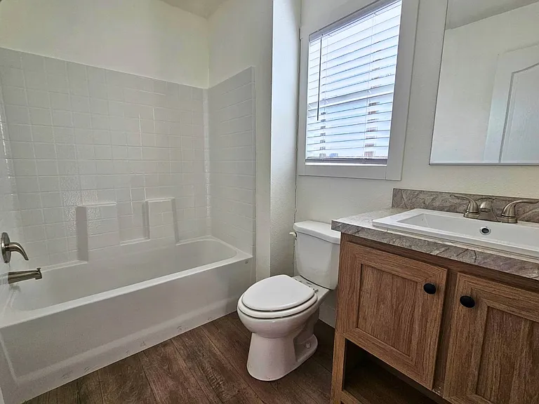 1409 N French St #26 — Photo 10
