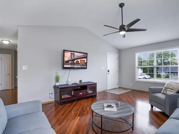 1030 Mile High Dr, Clarksville, TN 37042