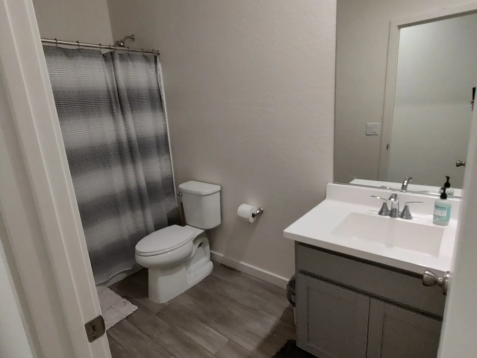 4 bed, 1956 sqft, $800 — Photo 4