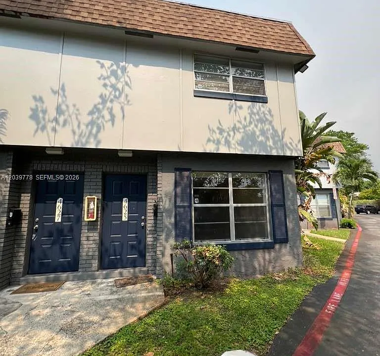 4625 NW 9th Dr #4625