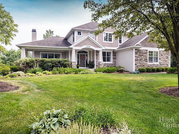 2nd image of 2026 Deerfield Ct SE