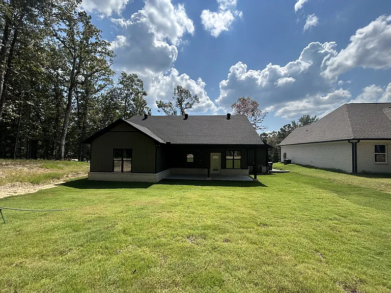 210 Diamondhead Dr — Photo 16