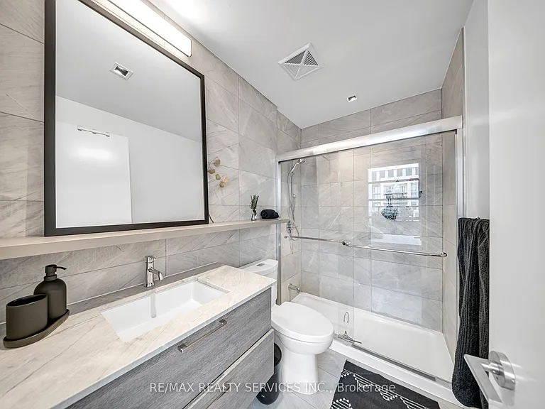 501 Adelaide St W #1404 — Photo 20
