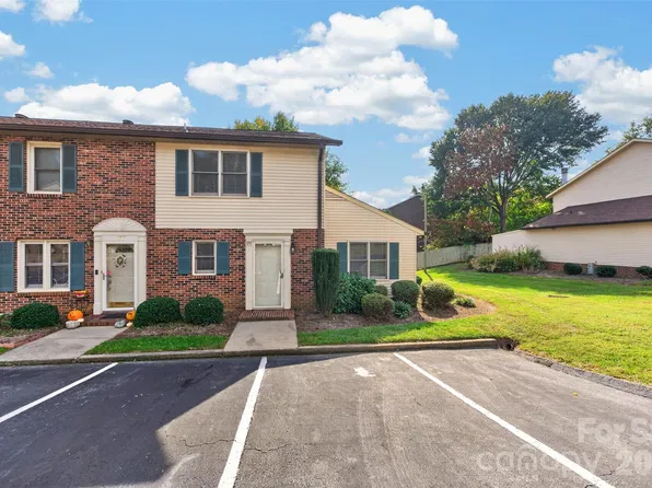 1330 5th St NE APT 178, Hickory, NC 28601
