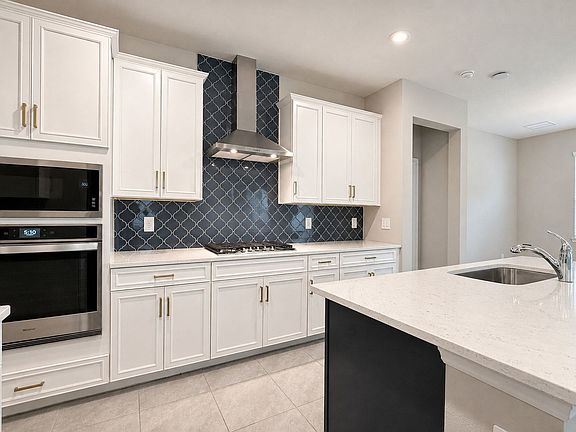 3rd image of 851 Vineyard Ridge Rd