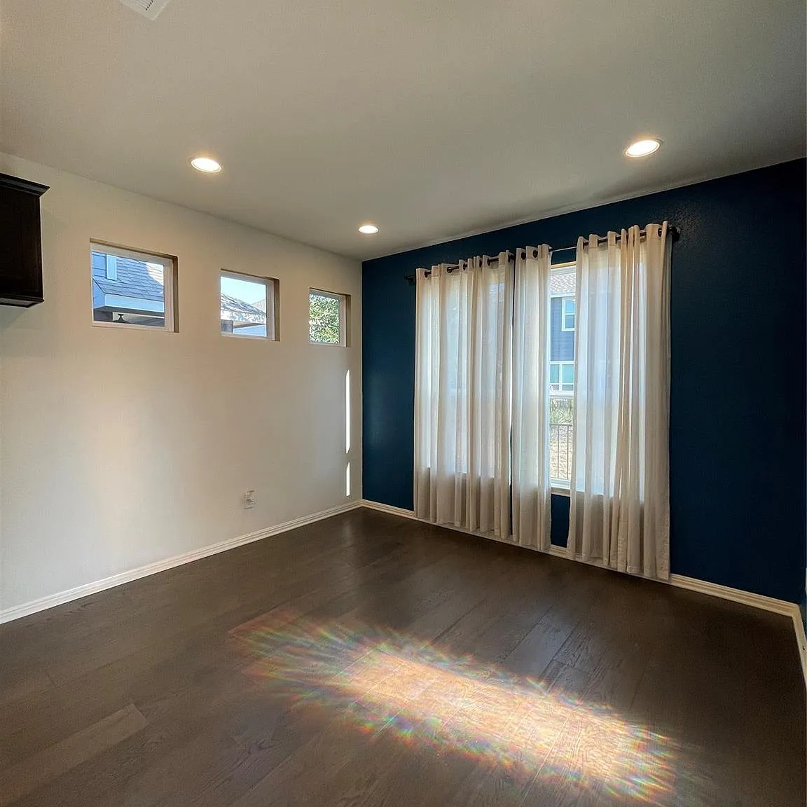 3 bed, 2.5 bath, 1795 sqft, $1,900 — Photo 4