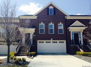 6963 Edgewater Dr #1, Troy, MI 48085