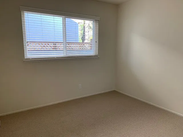 348 Port Royal Ave — Photo 8