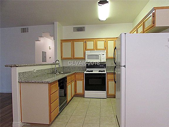 5th image of 2110 N Los Feliz St Unit 1008