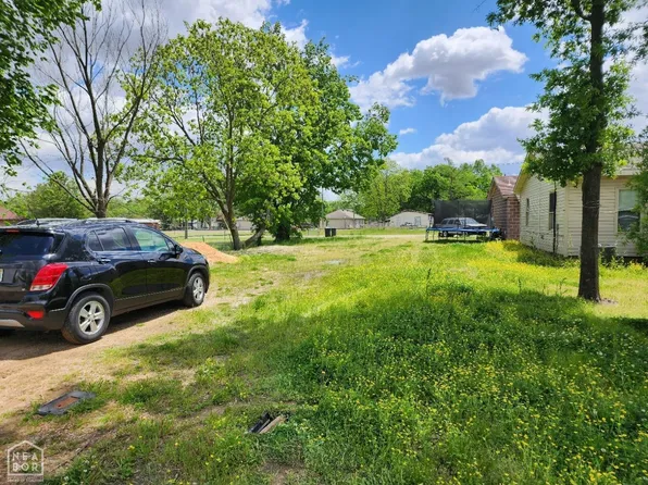 2207 Central St, Jonesboro, AR 72401