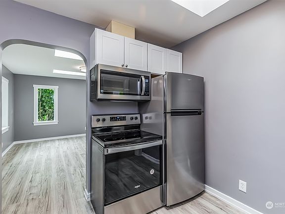 5th image of 2142 E Phinney Bay Drive