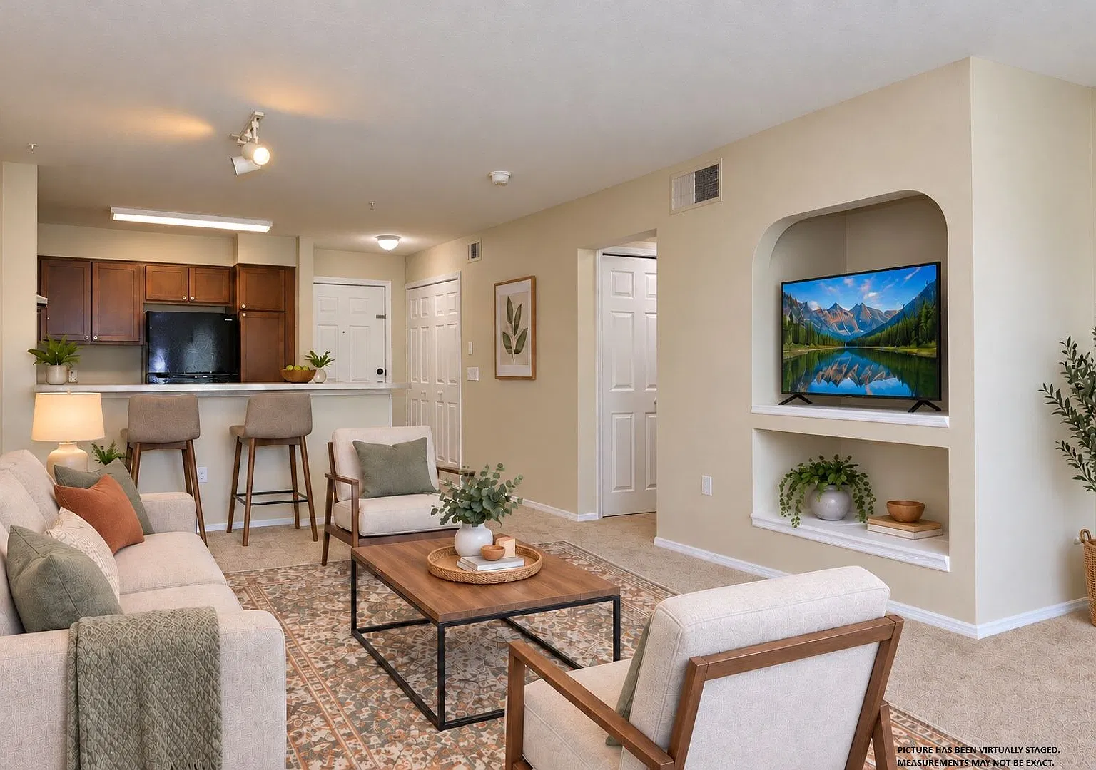 2 Bedroom 2 Bath 2nd floor condo in Hunters Creek — Photo 2