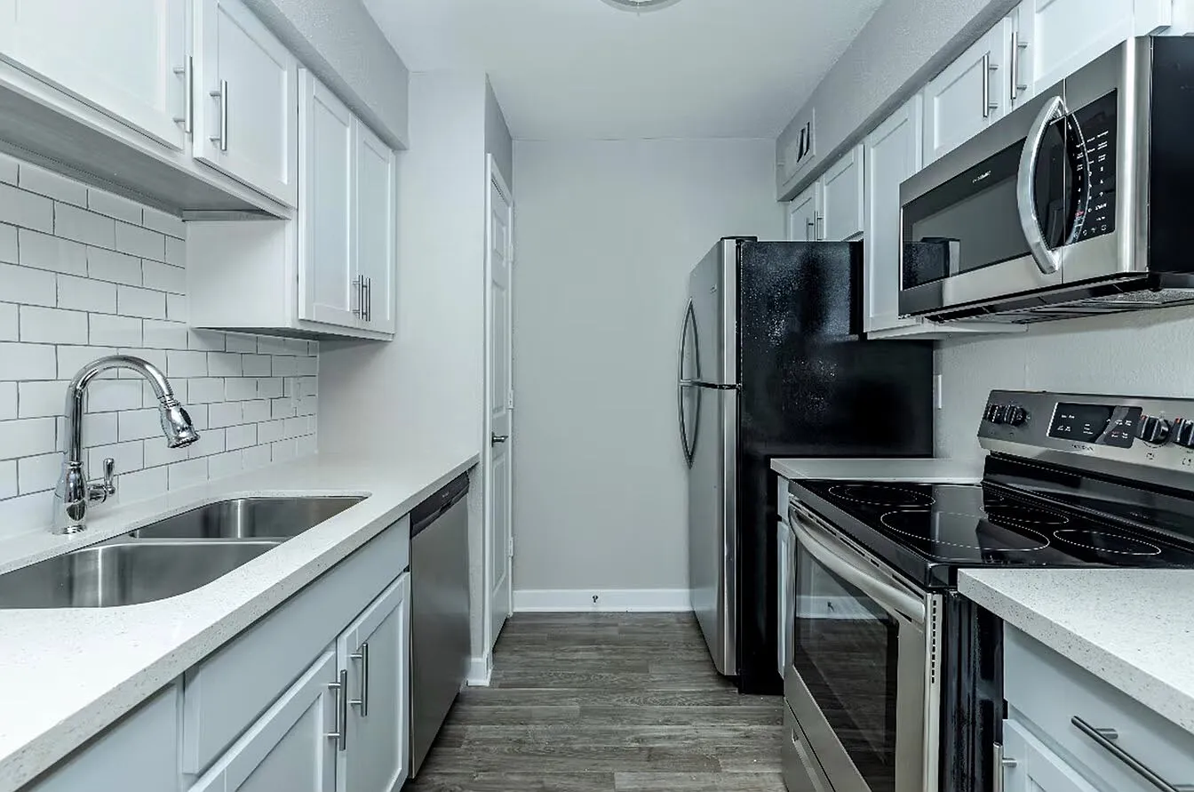 Cali Crossing Apartments — Photo 2