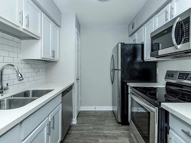 Experience modern living at Cali Crossing Apartments! Our updated kitchens feature sleek stainless steel appliances and stylish finishes, perfect for culinary adventures. Elevate your lifestyle todayschedule a tour and see for yourself!